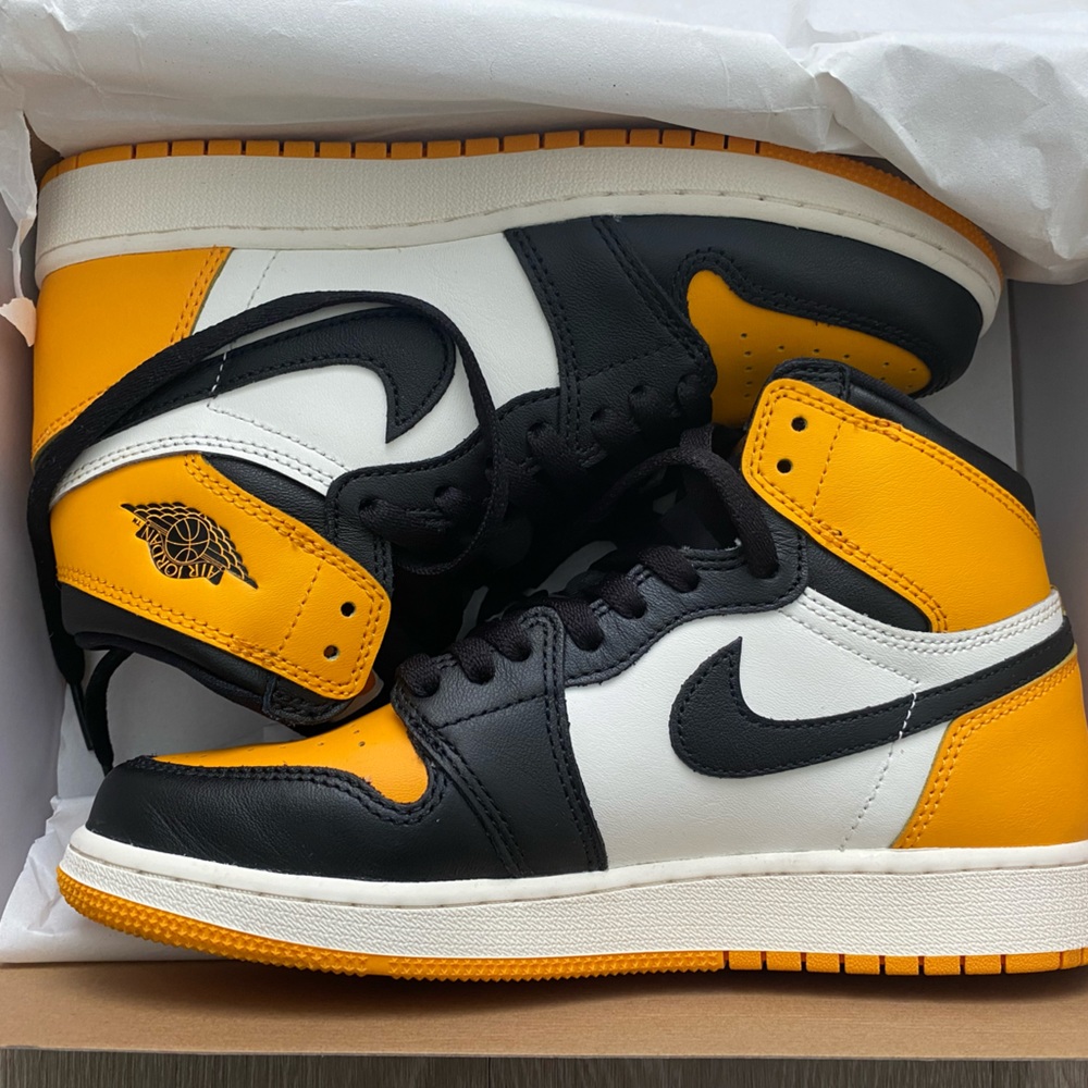Jordan 1 Yellow Toe Sneaker